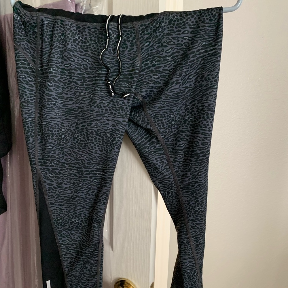 Nike Dri Fit leggings size L